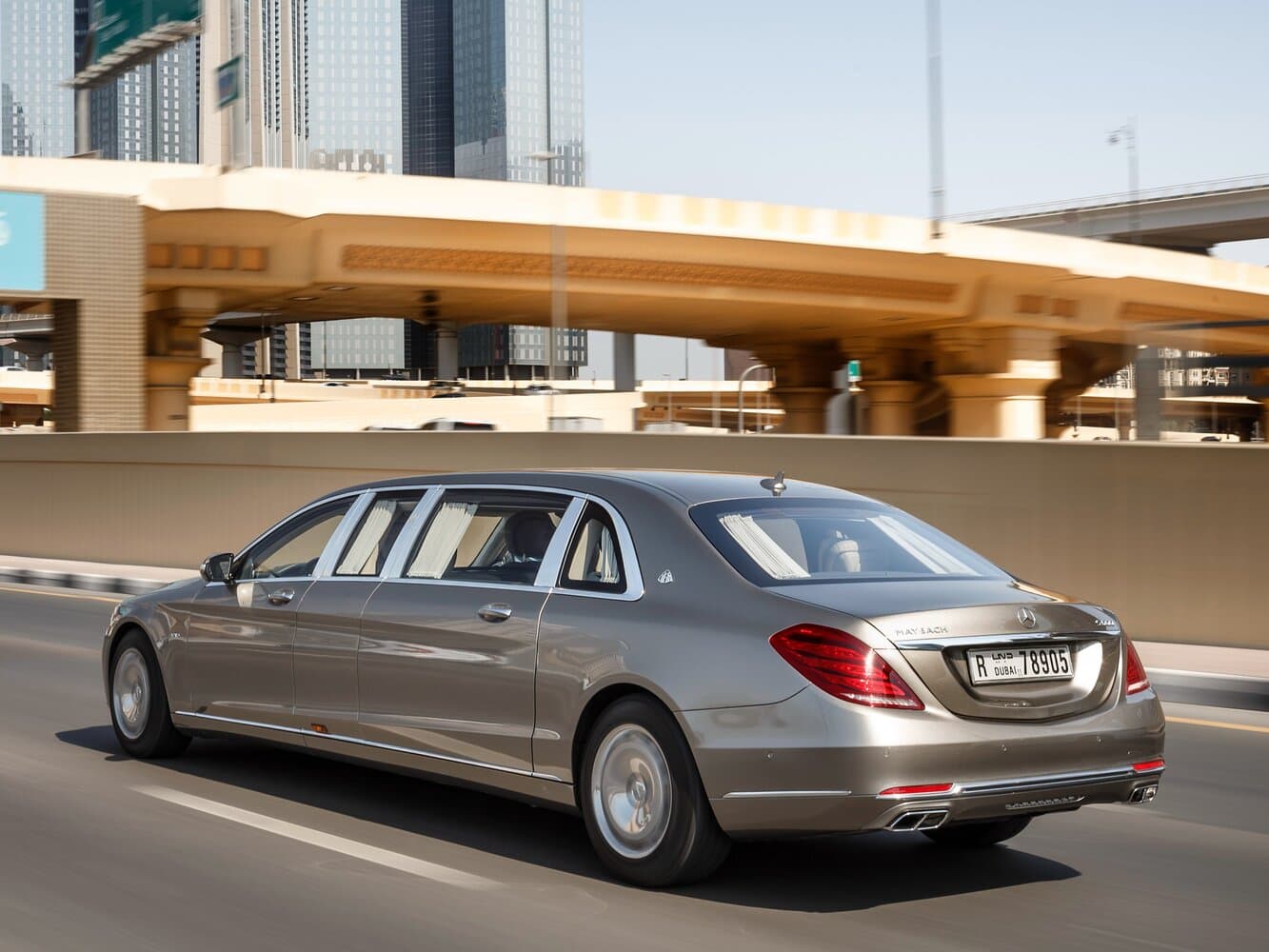 Mercedes-Benz Maybach S-Class I (X222) Лимузин Pullman, фото 4