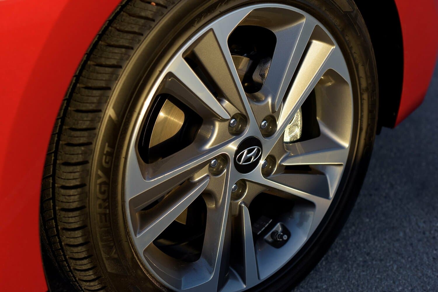 Hyundai Elantra VI (AD) Седан, фото 21