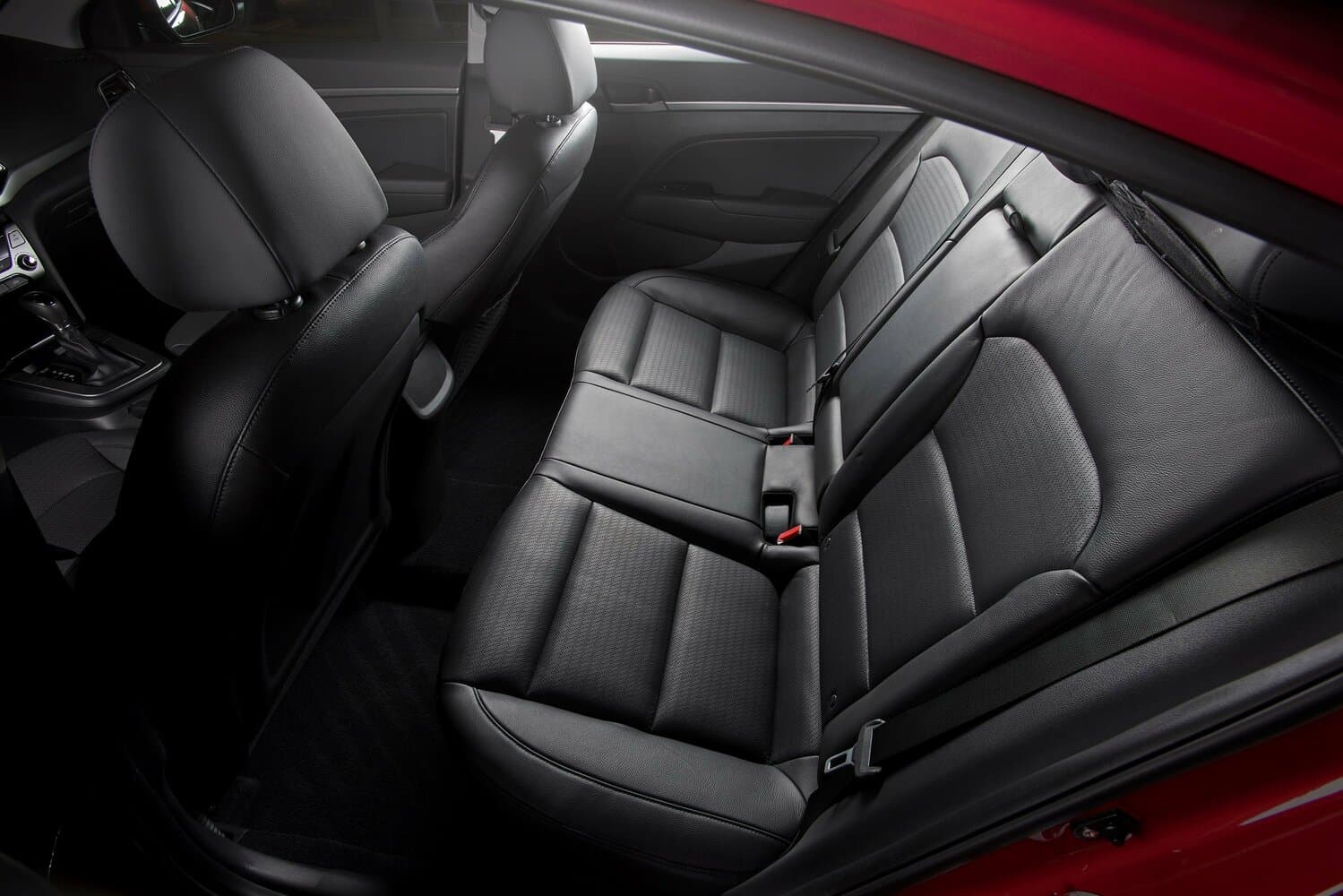 Hyundai Elantra VI (AD) Седан, фото 11