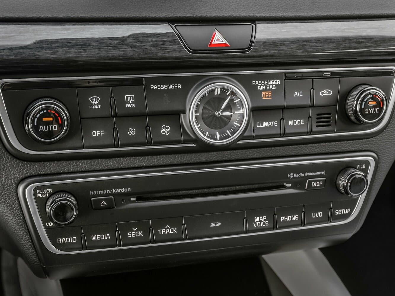 Kia Cadenza II Седан, фото 15