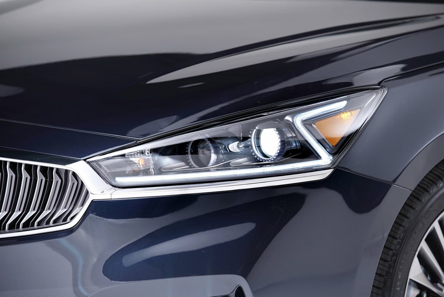 Kia Cadenza II Седан, фото 13
