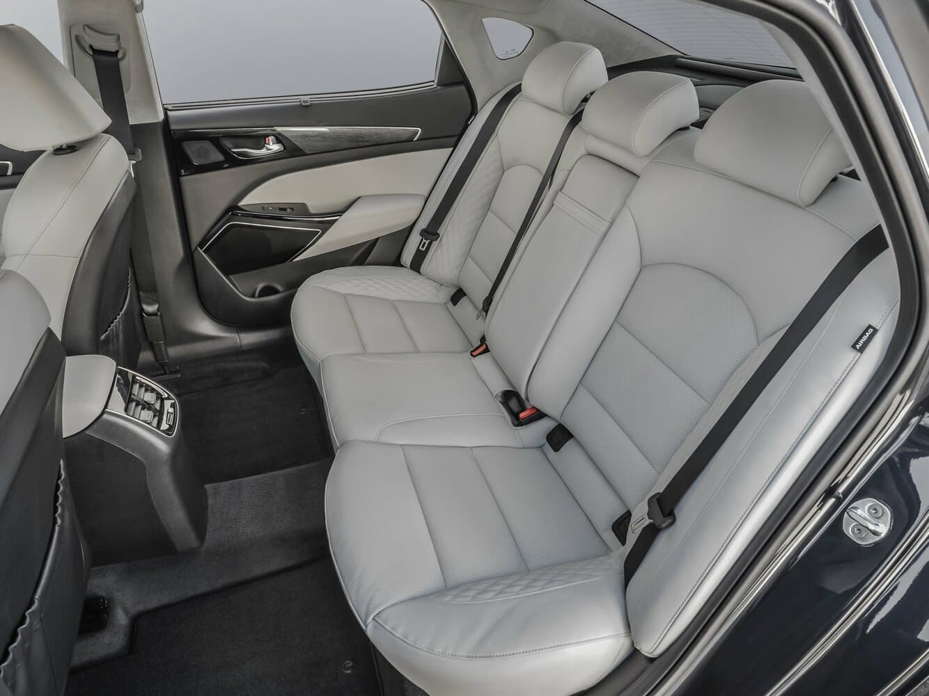 Kia Cadenza II Седан, фото 9