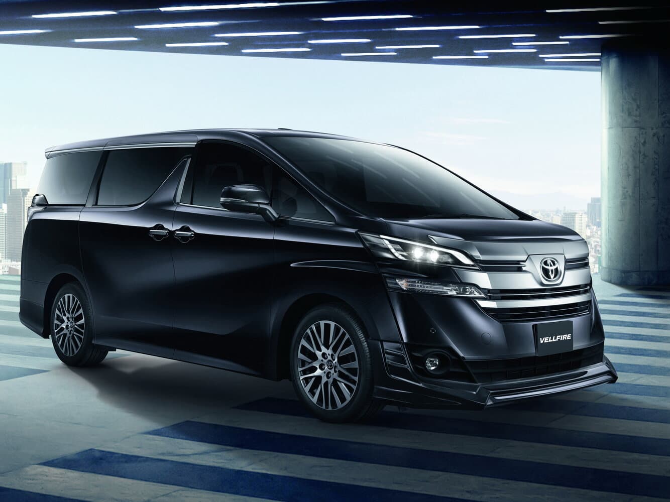Toyota Vellfire II