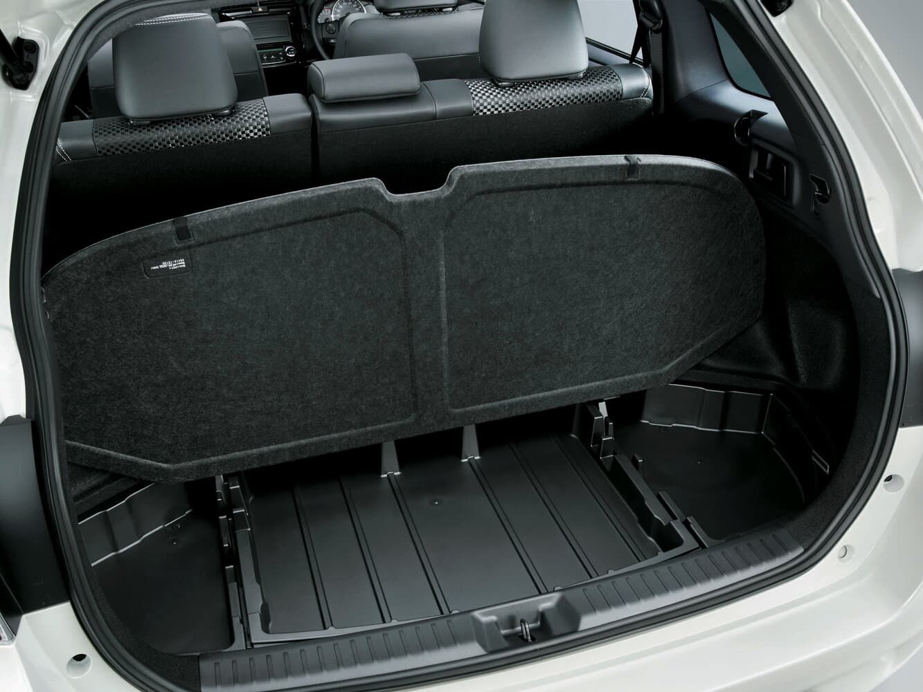 Toyota Corolla XI (E160, E170, E180) Рестайлинг 1 Универсал 5 дв. Fielder, фото 6