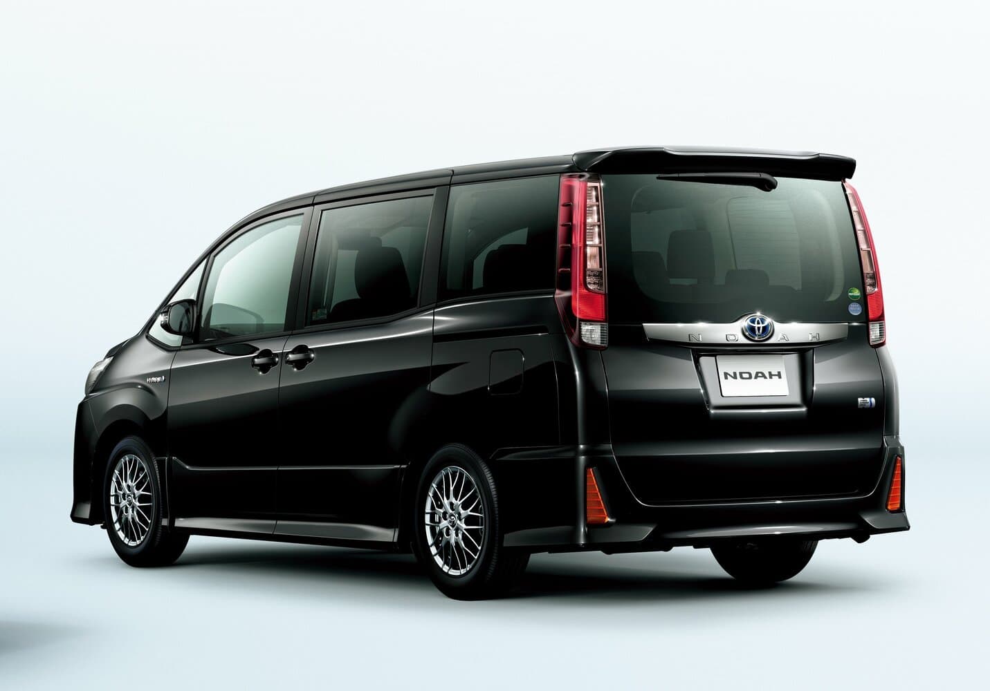 Toyota Noah III (R80) Минивэн, фото 3
