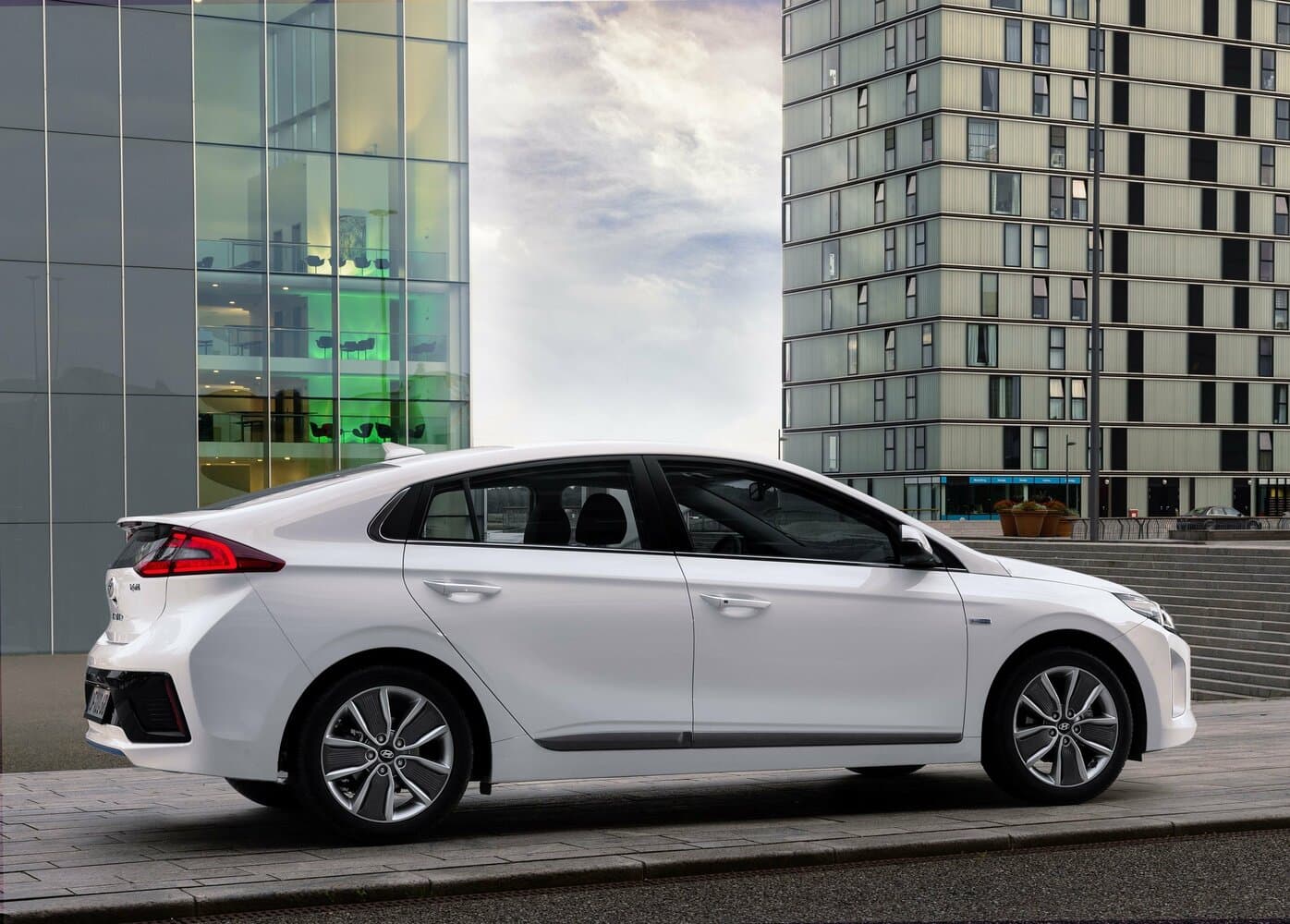 Hyundai IONIQ  Хэтчбек 5 дв., фото 2