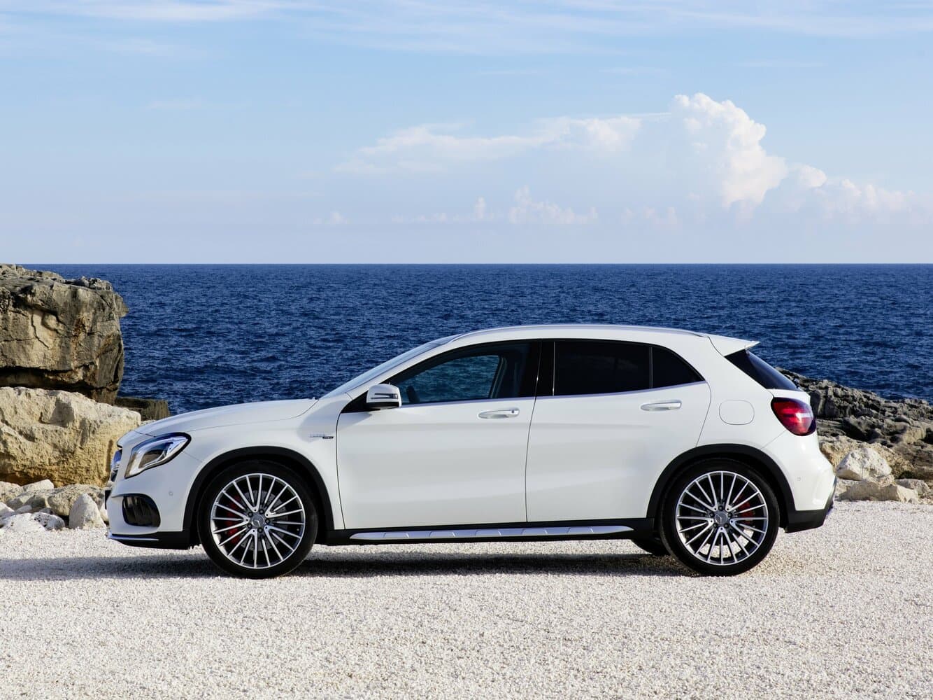Mercedes-Benz GLA AMG I (X156) Рестайлинг Внедорожник 5 дв., фото 2