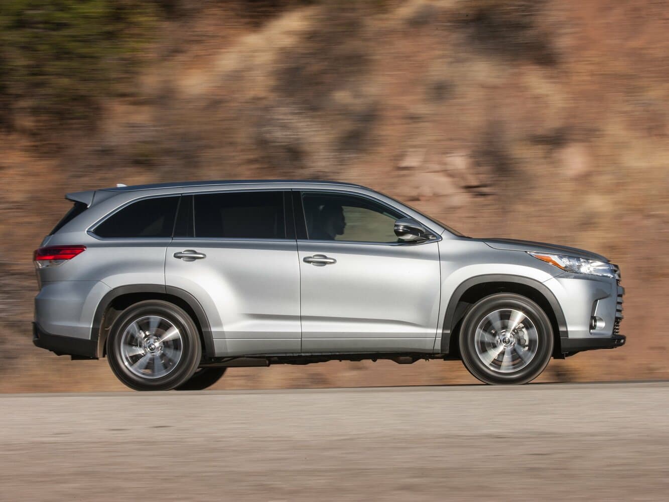 Toyota Highlander III (U50) Рестайлинг Внедорожник 5 дв., фото 2