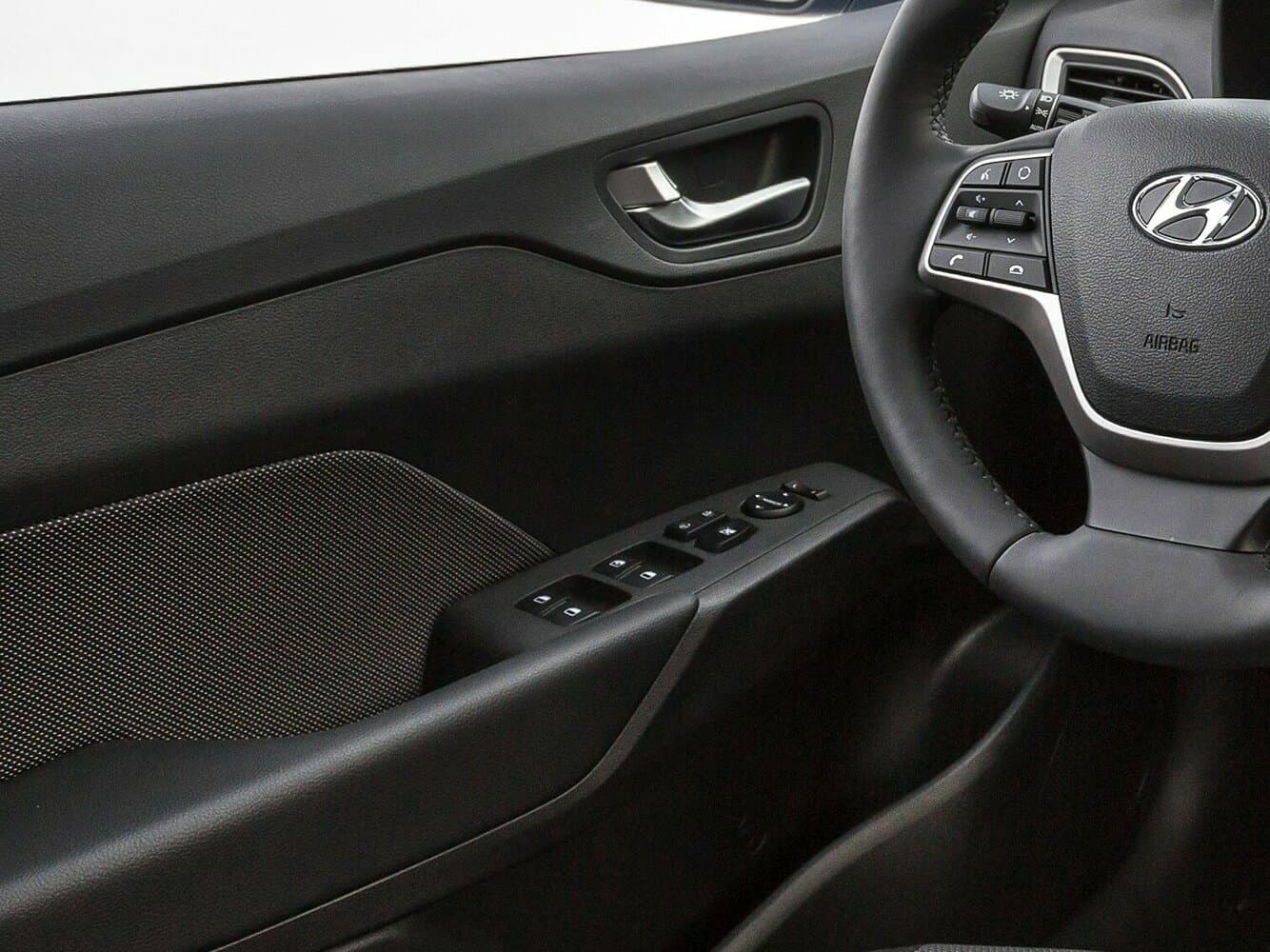 Hyundai Solaris II Седан, фото 13