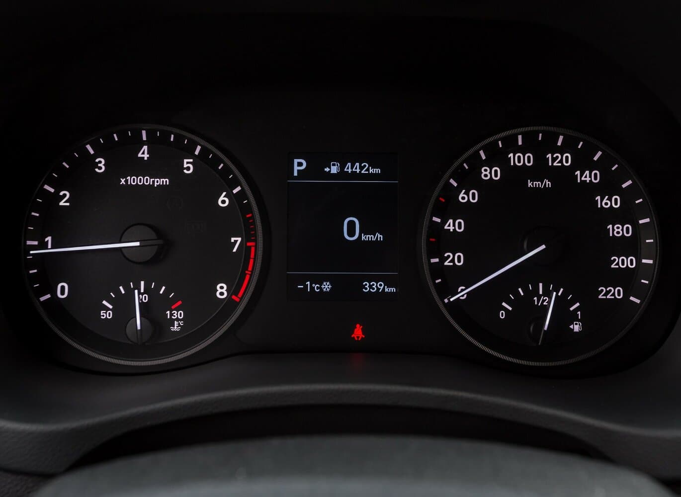 Hyundai Solaris II Седан, фото 14