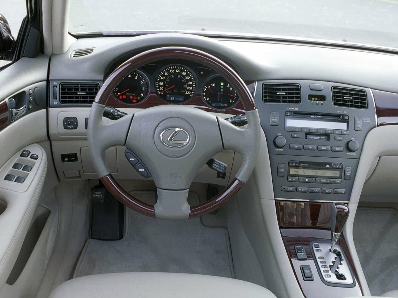 Lexus ES IV Рестайлинг Седан, фото 8