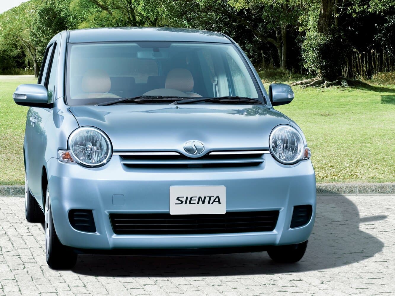 Toyota Sienta I Рестайлинг 2 Компактвэн, фото 3