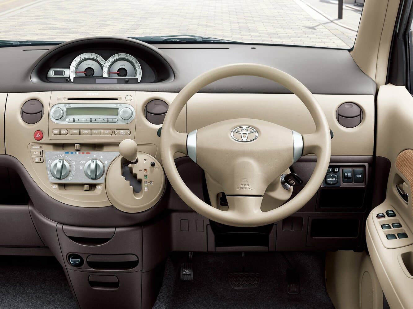 Toyota Sienta I Рестайлинг 2 Компактвэн, фото 5