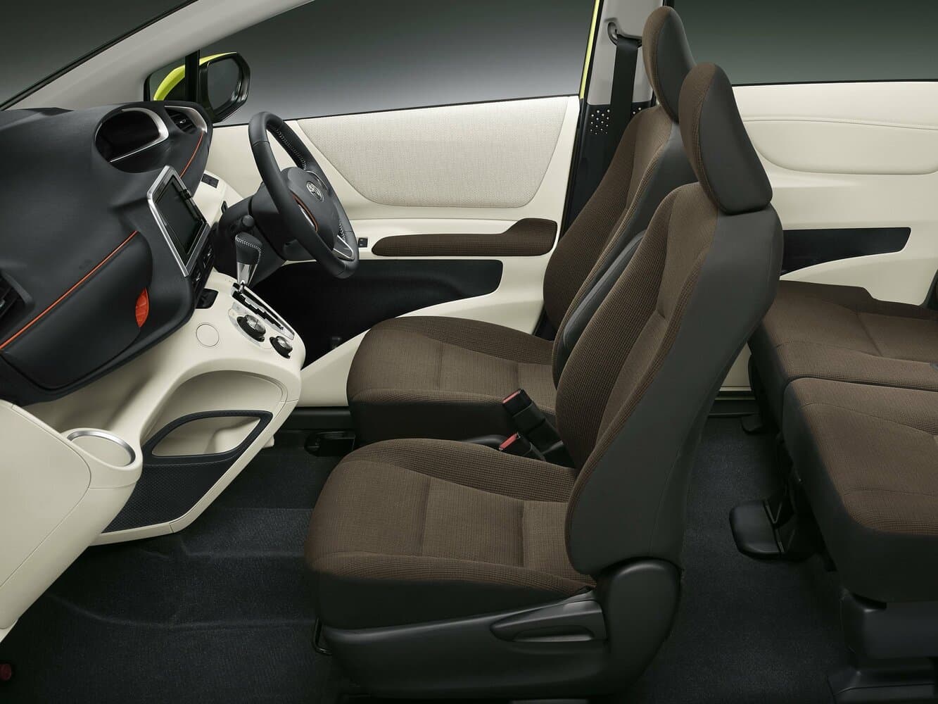 Toyota Sienta II Компактвэн, фото 4