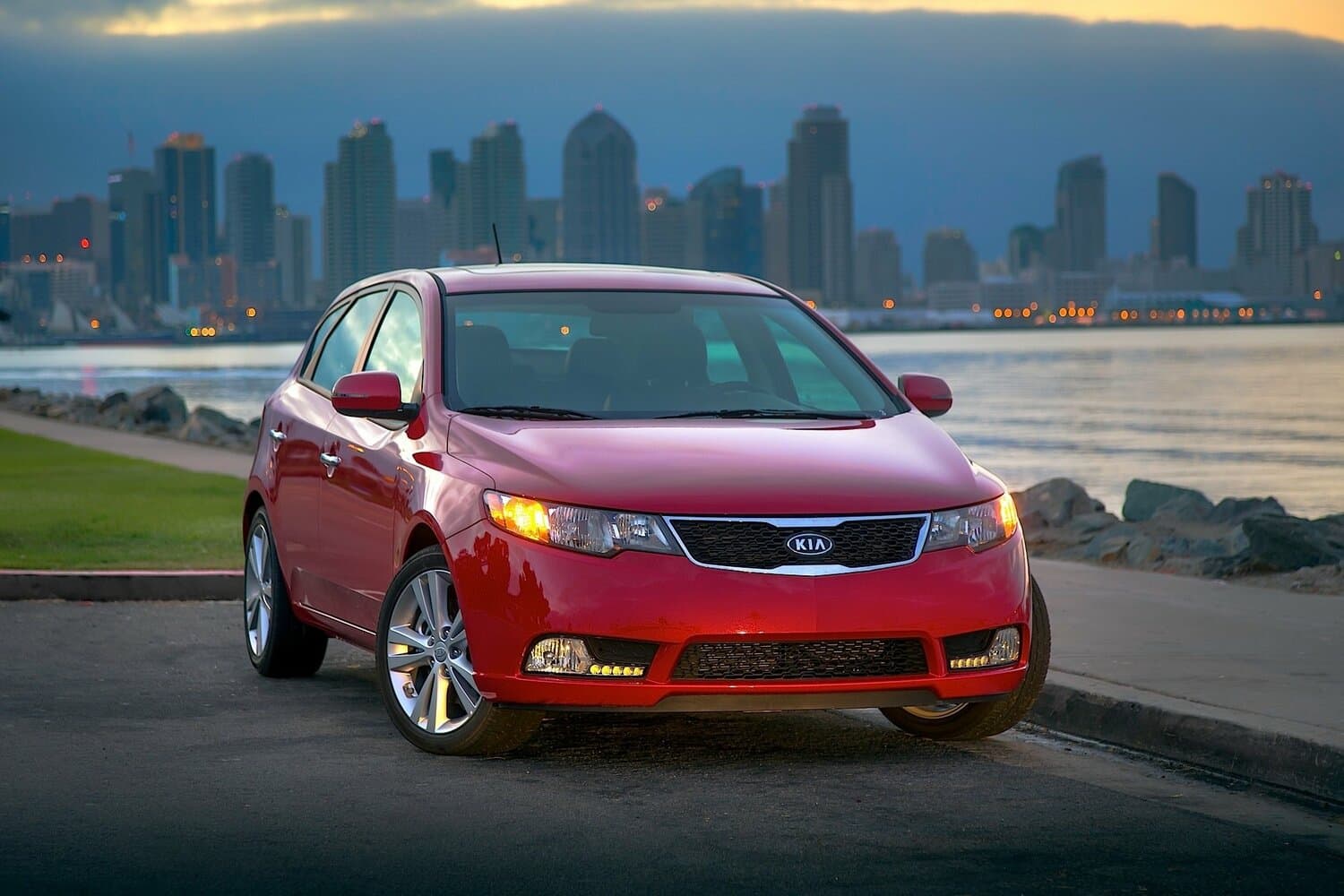 Kia Cerato II Хэтчбек 5 дв., фото 3