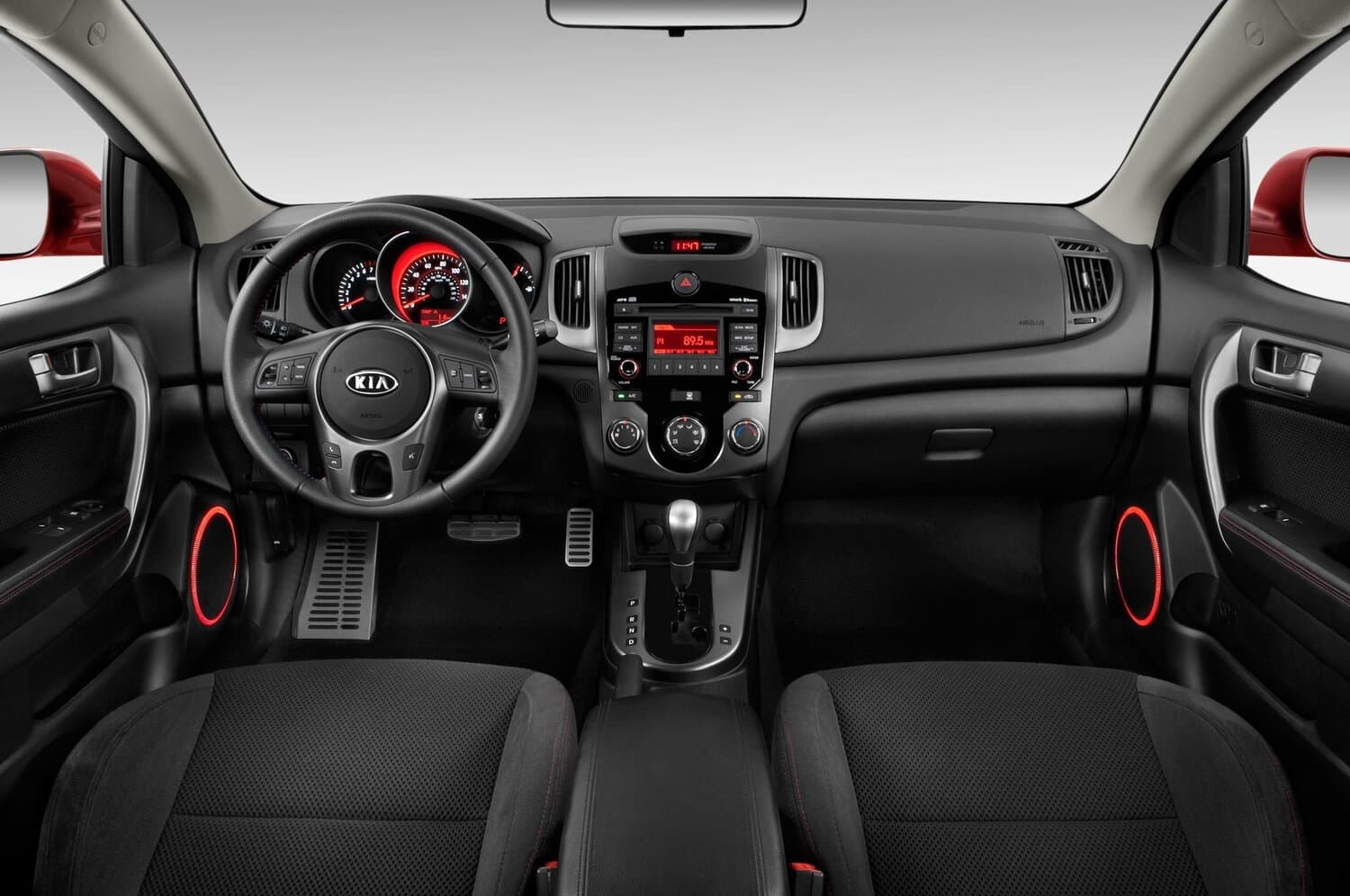 Kia Cerato II Хэтчбек 5 дв., фото 6