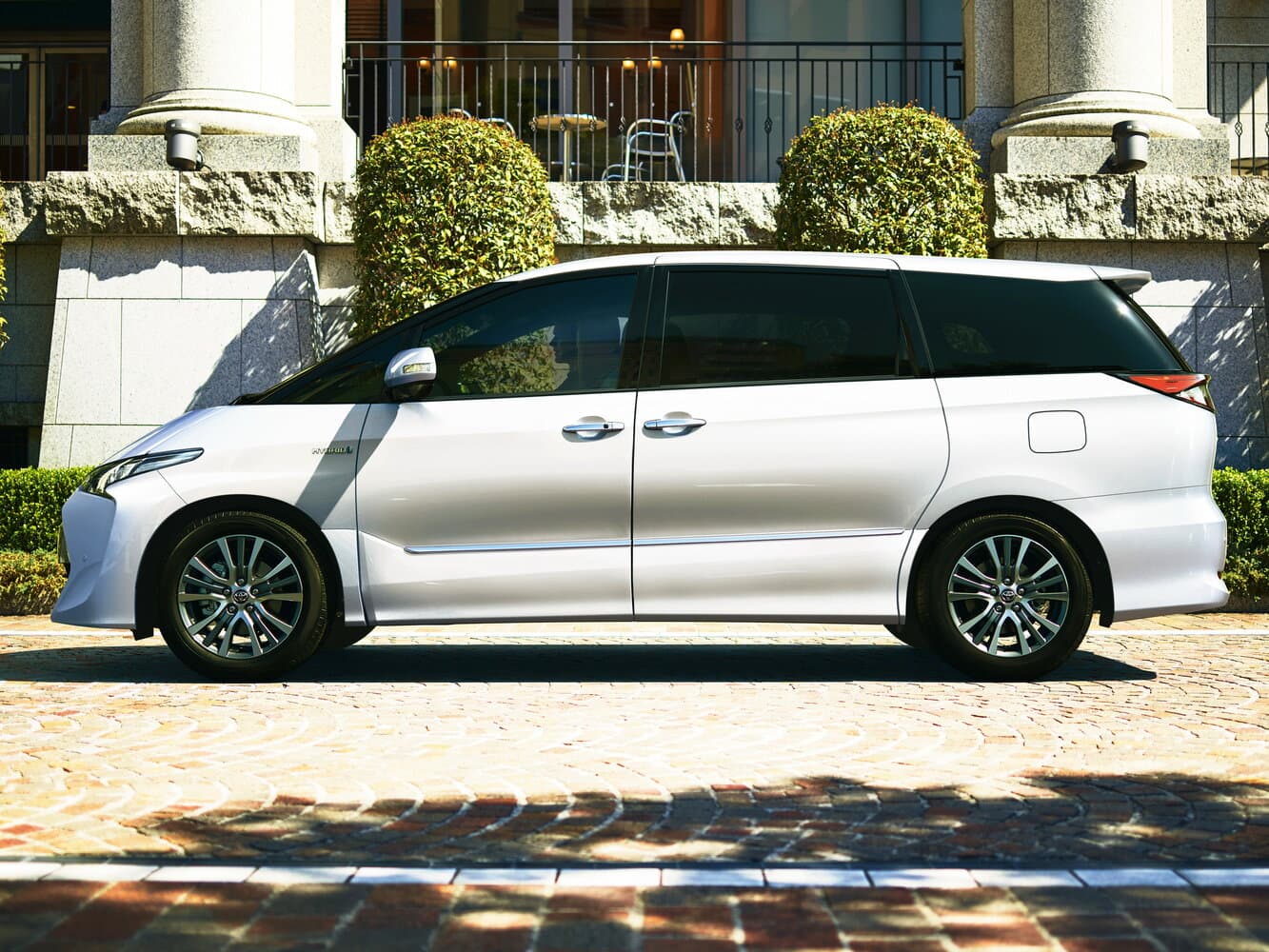 Toyota Estima III Рестайлинг 3 Минивэн, фото 2