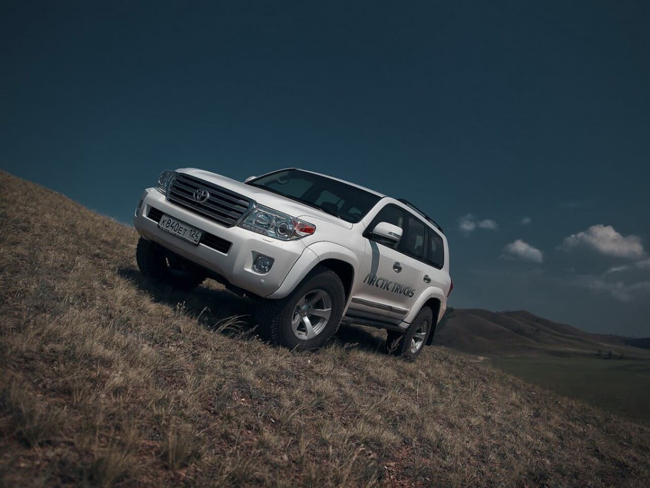 Toyota Land Cruiser 200 Series Рестайлинг 1 Внедорожник 5 дв. Arctic Trucks