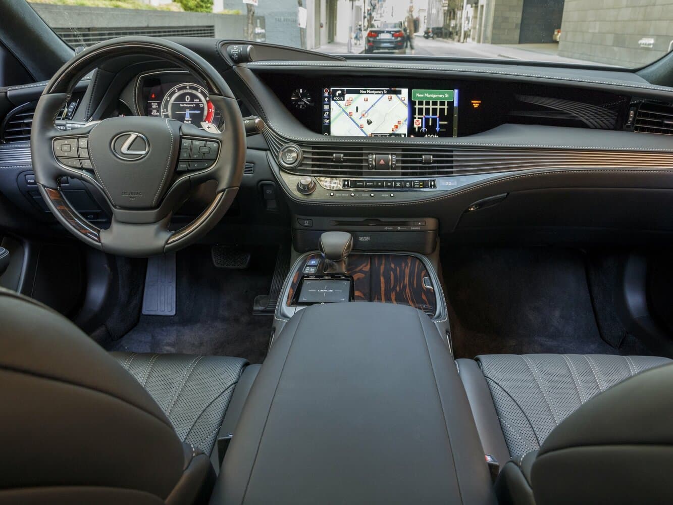Lexus LS V Седан, фото 6