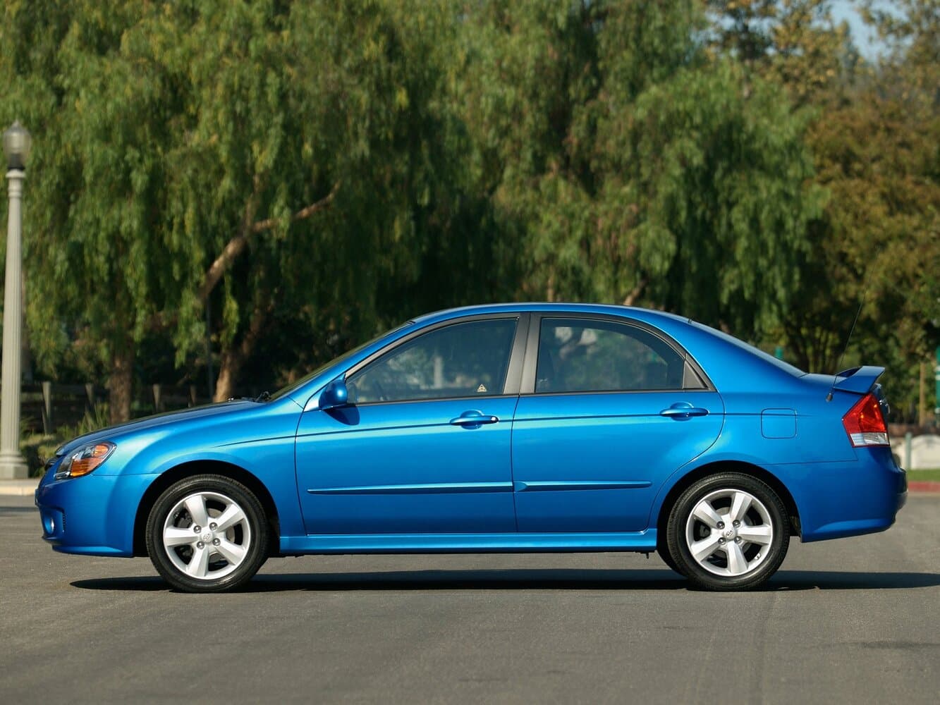 Kia Spectra II Седан, фото 2