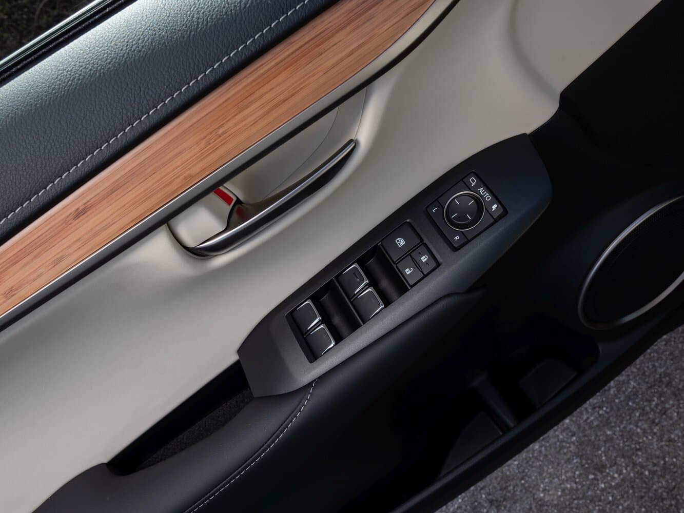 Lexus NX I Рестайлинг Внедорожник 5 дв., фото 8