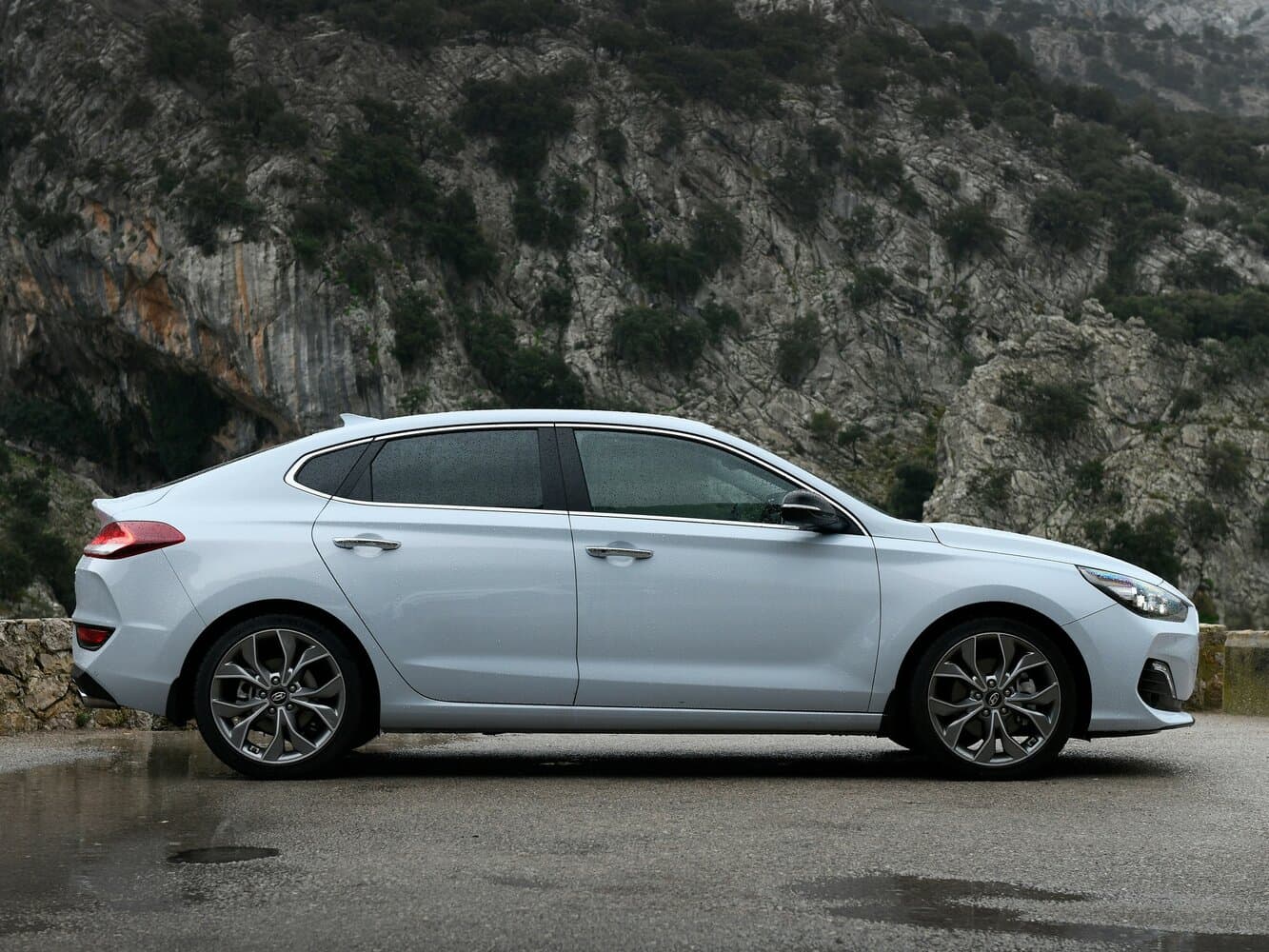 Hyundai i30 III Лифтбек Fastback, фото 2