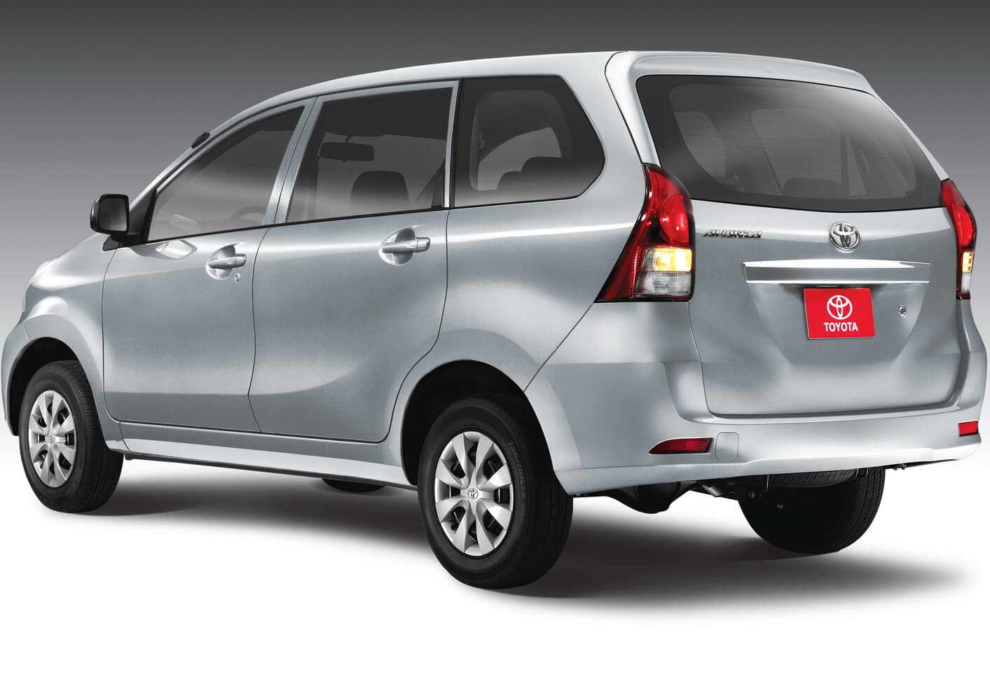 Toyota Avanza II Минивэн, фото 5