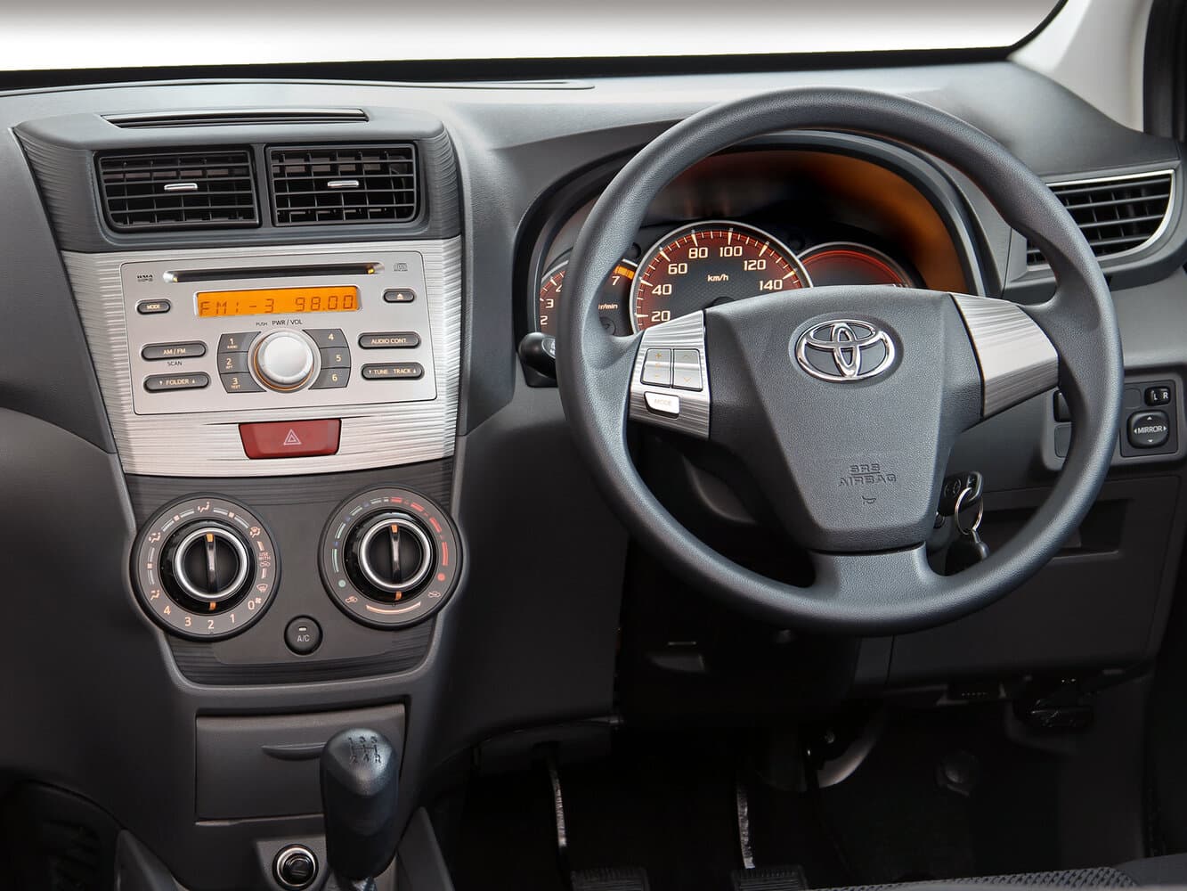 Toyota Avanza II Минивэн, фото 7