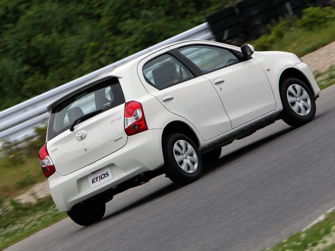 Toyota Etios I Хэтчбек 5 дв., фото 4