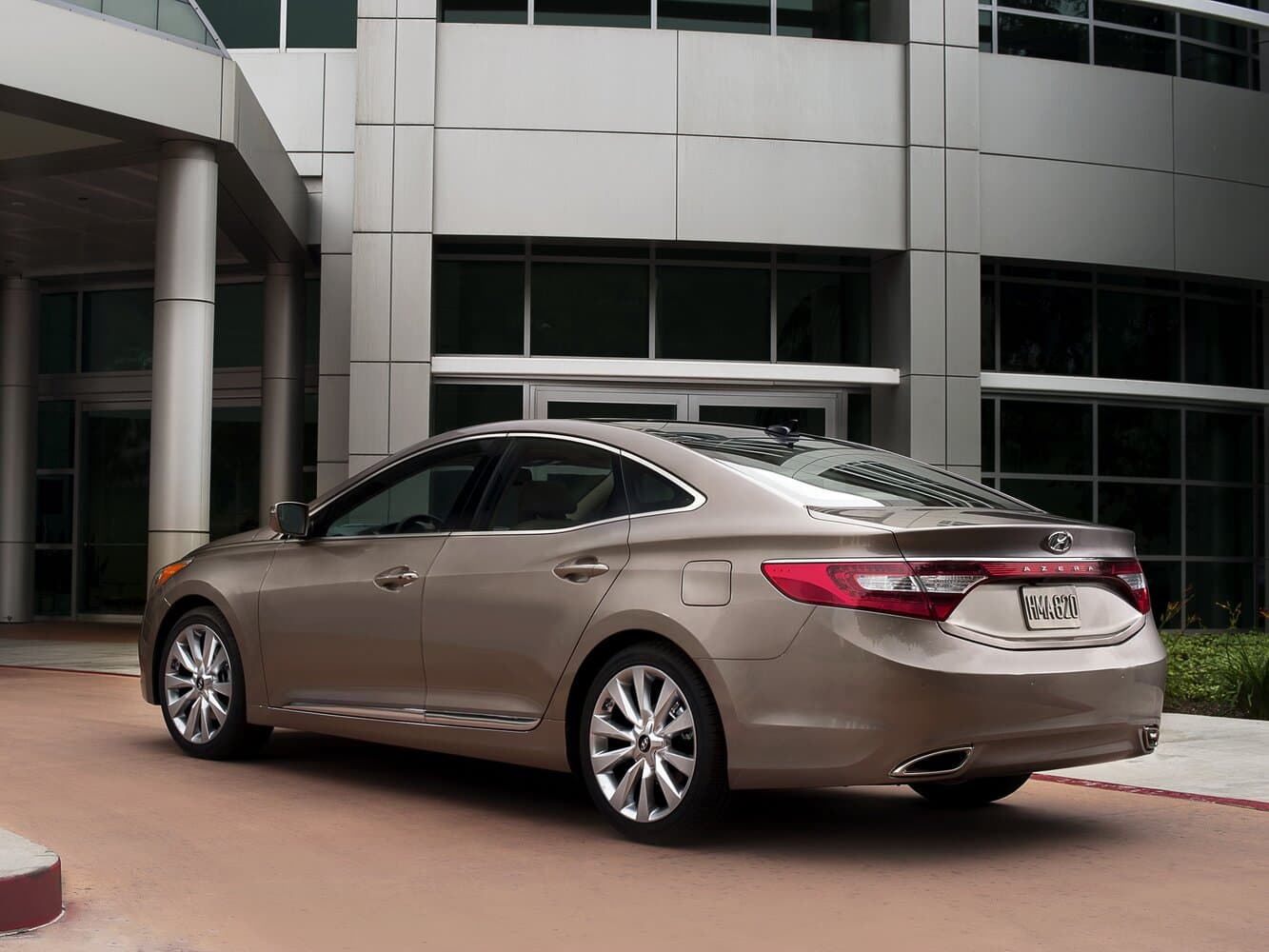Hyundai Azera II Седан, фото 5