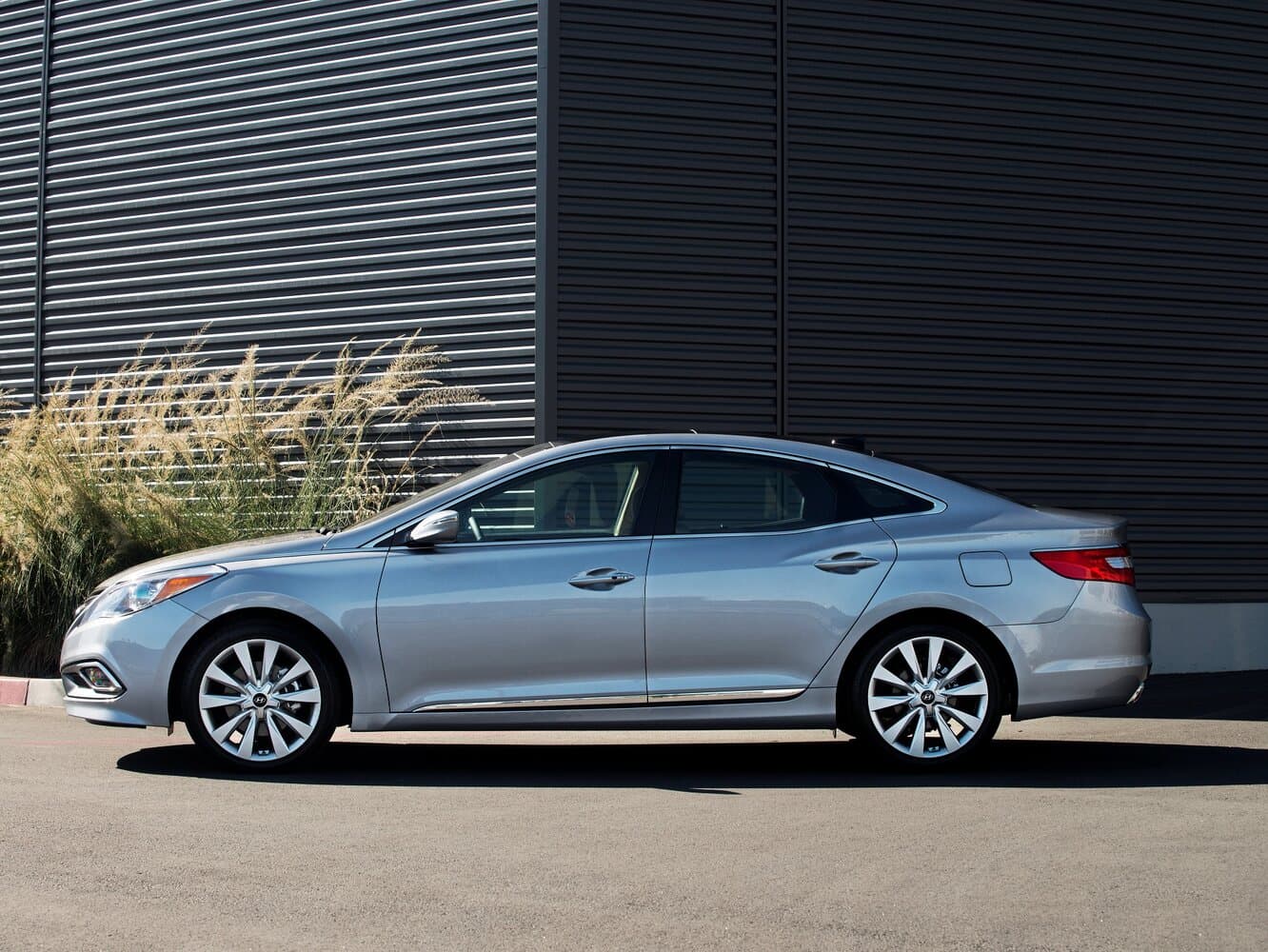 Hyundai Azera II Рестайлинг Седан, фото 2