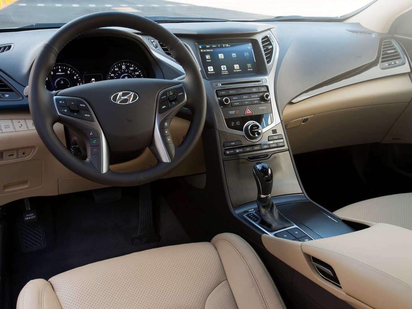 Hyundai Azera II Рестайлинг Седан, фото 6