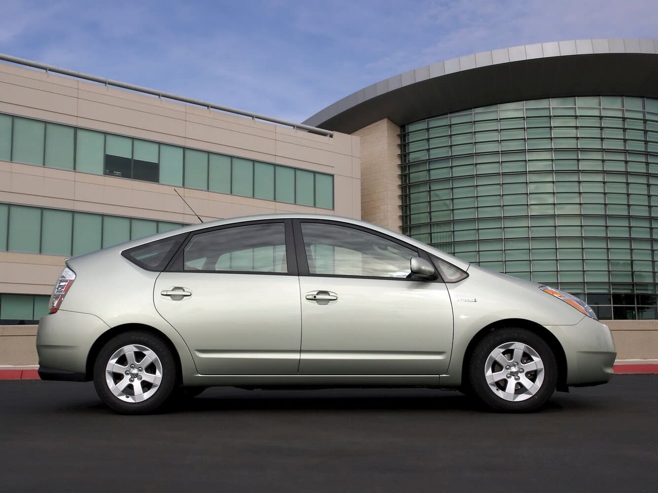 Toyota Prius II Рестайлинг (XW20) Лифтбек, фото 2