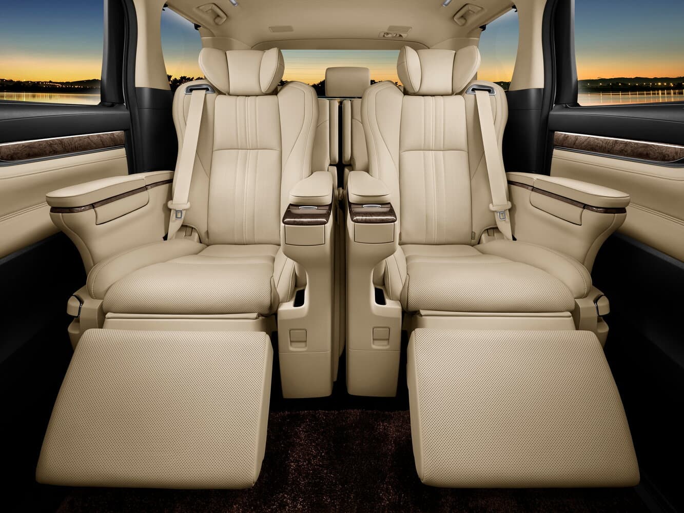 Toyota Alphard III Рестайлинг Минивэн, фото 4