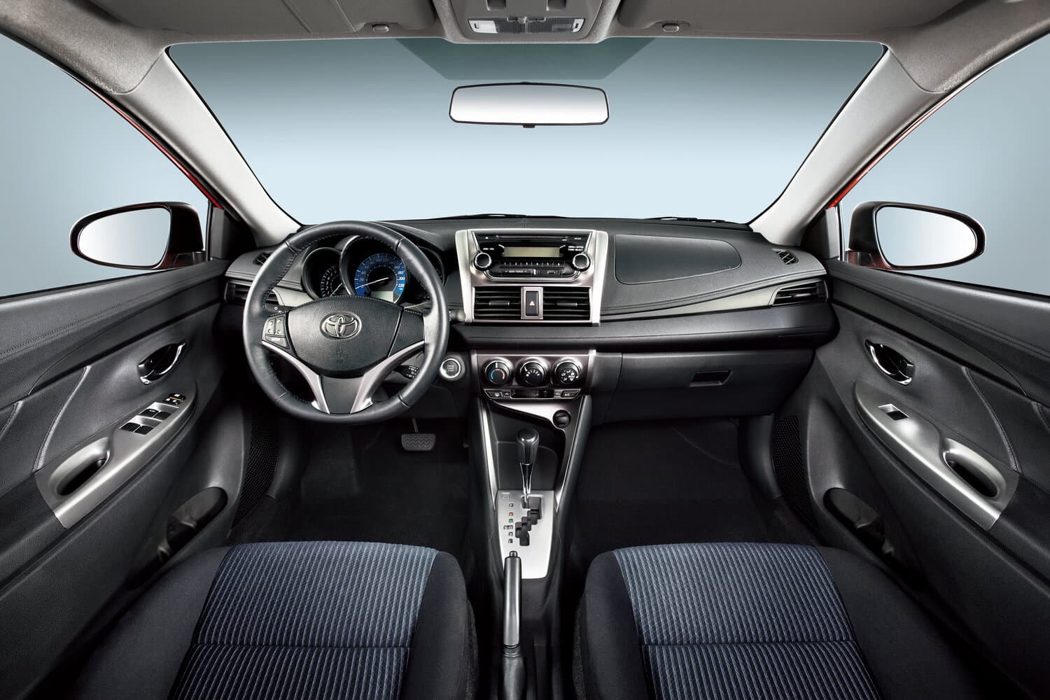 Toyota Yaris XP150 Хэтчбек 5 дв., фото 4