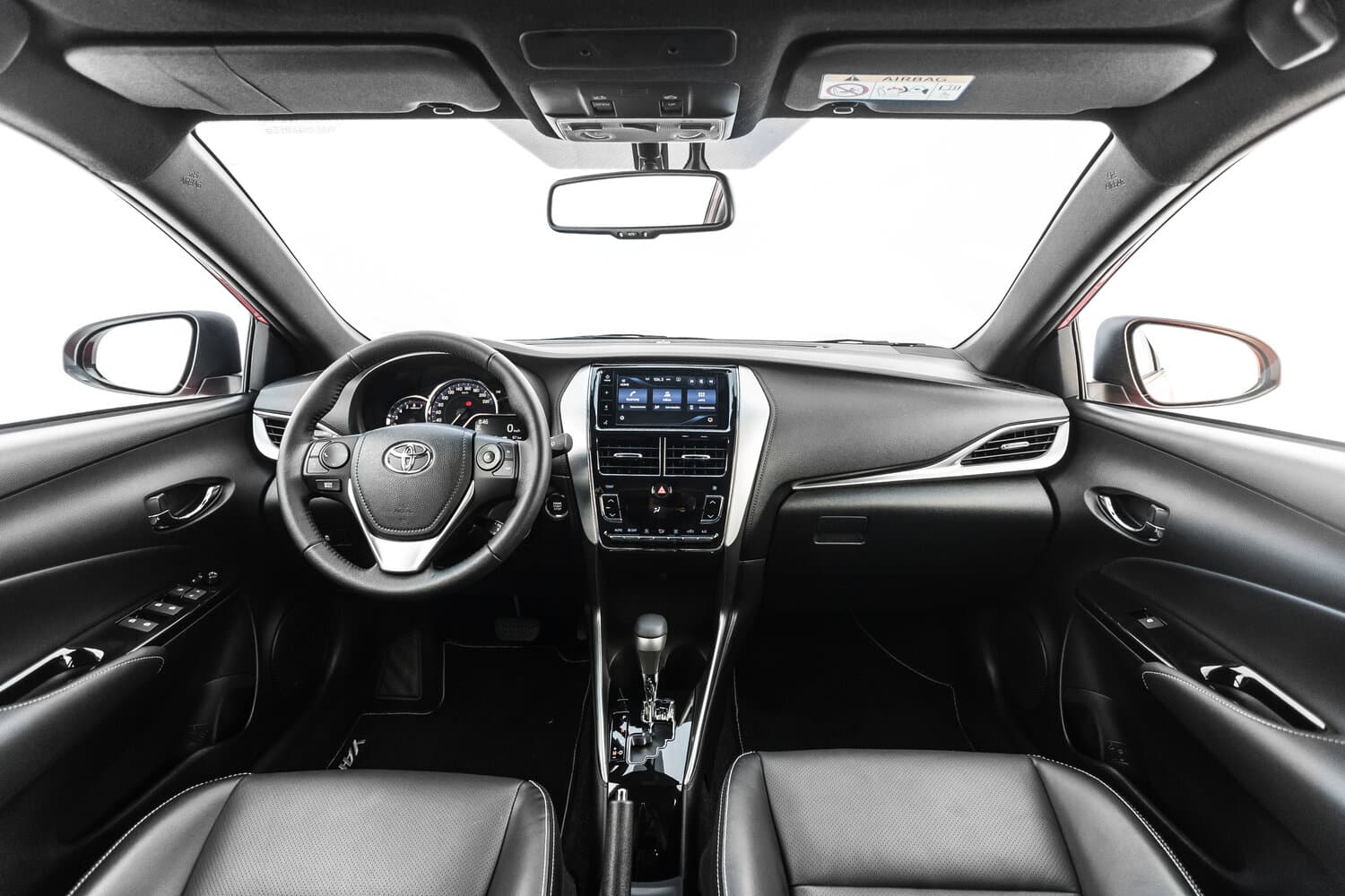 Toyota Yaris XP150 Рестайлинг Хэтчбек 5 дв., фото 6