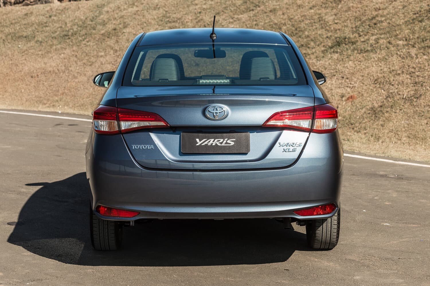 Toyota Yaris XP150 Рестайлинг Седан, фото 4