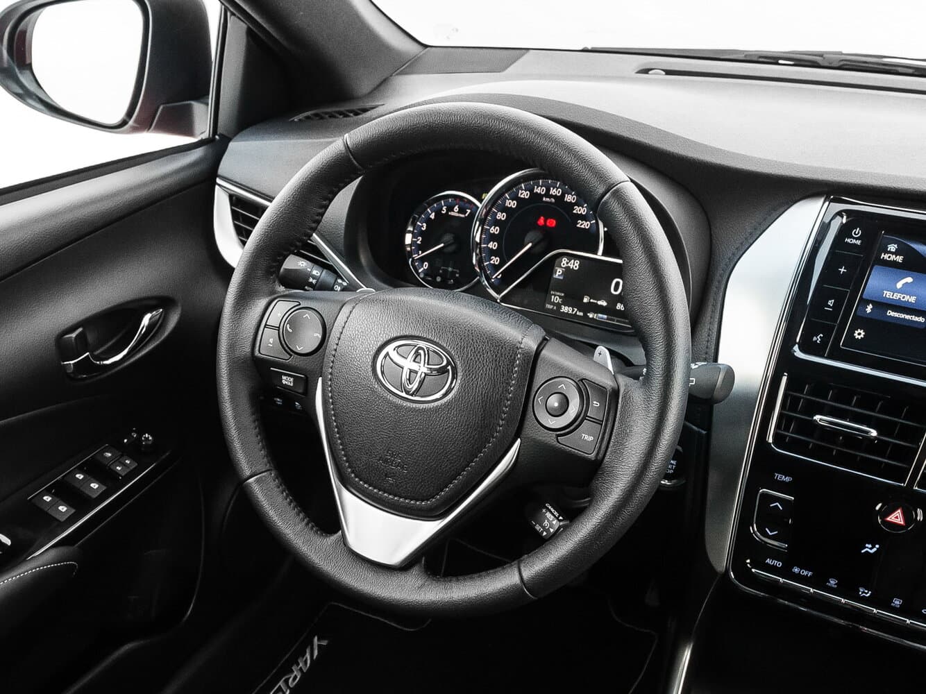 Toyota Yaris XP150 Рестайлинг Седан, фото 9