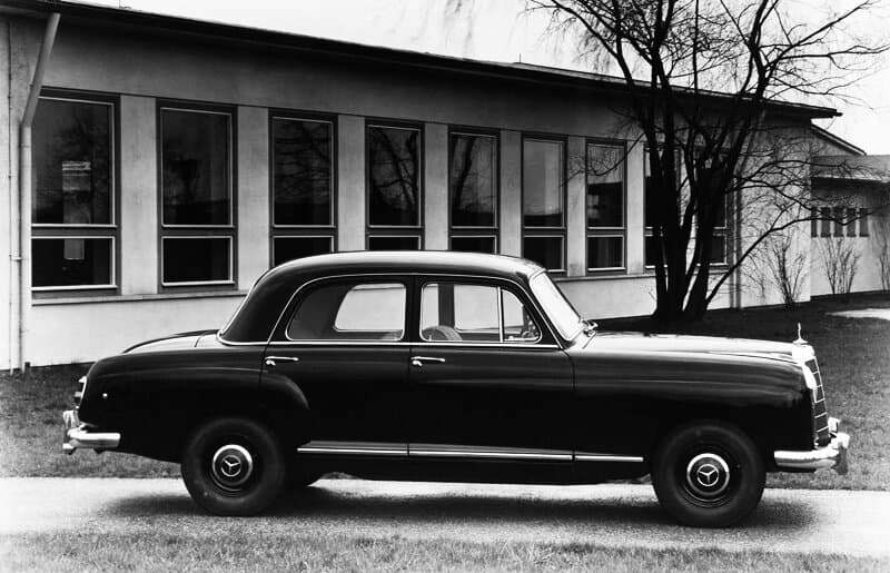 Mercedes-Benz W105  Седан, фото 2