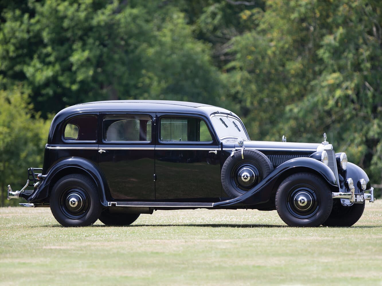 Mercedes-Benz W142  Лимузин, фото 2