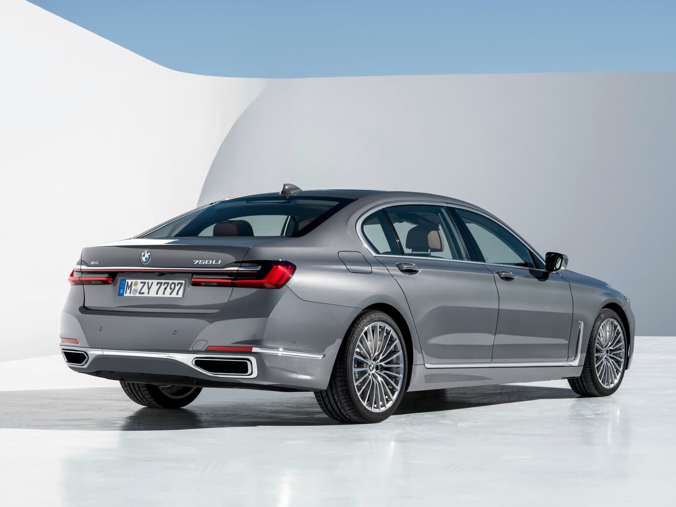 BMW 7 series VI (G11/G12) Рестайлинг Седан Long, фото 5