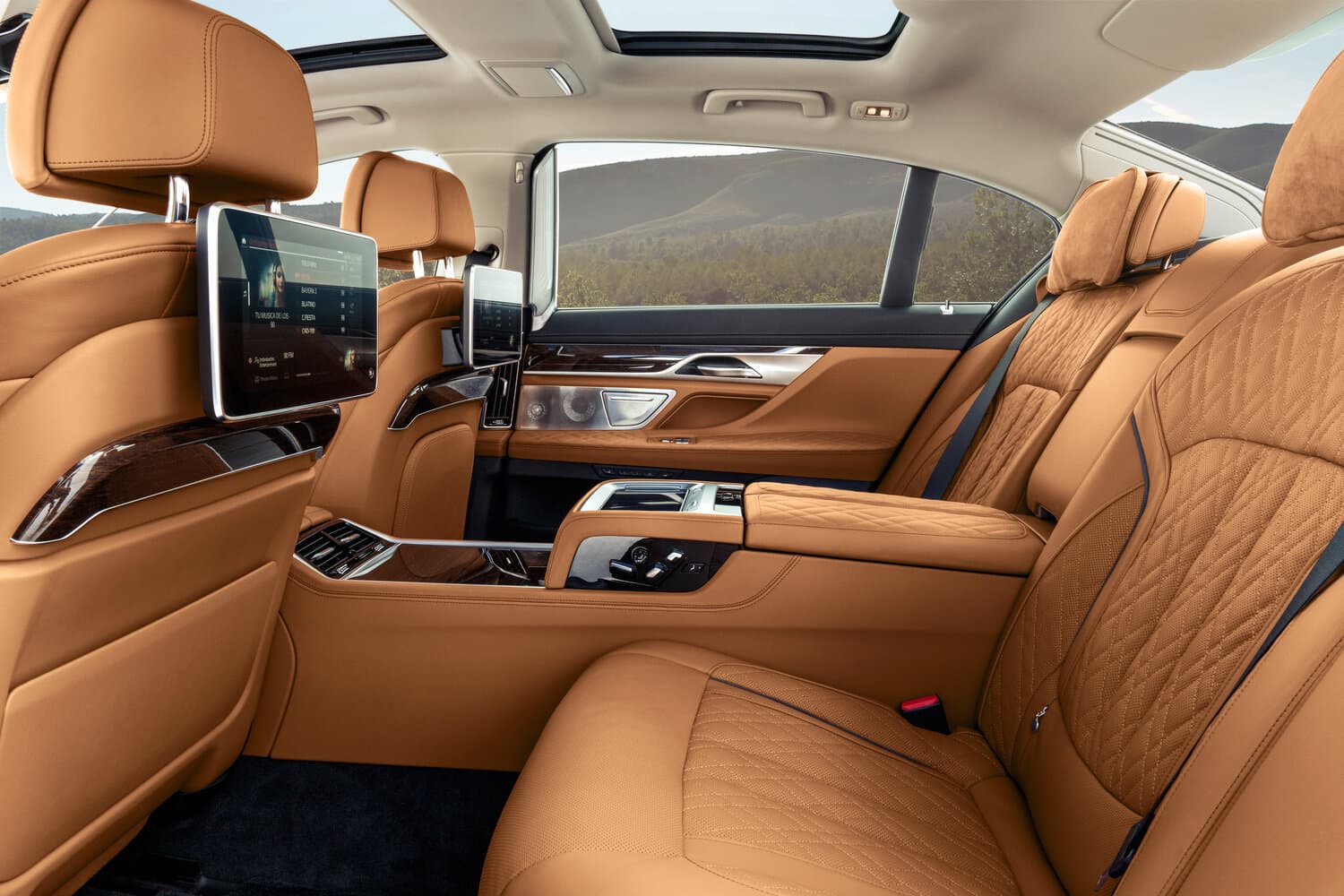 BMW 7 series VI (G11/G12) Рестайлинг Седан Long, фото 9