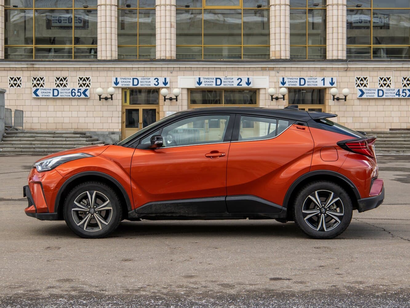 Toyota C-HR I Рестайлинг Внедорожник 5 дв., фото 17