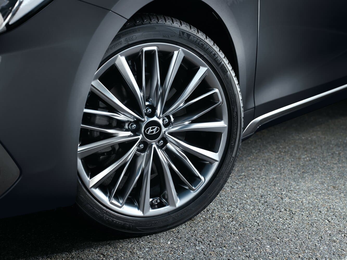Hyundai Azera III Седан, фото 14