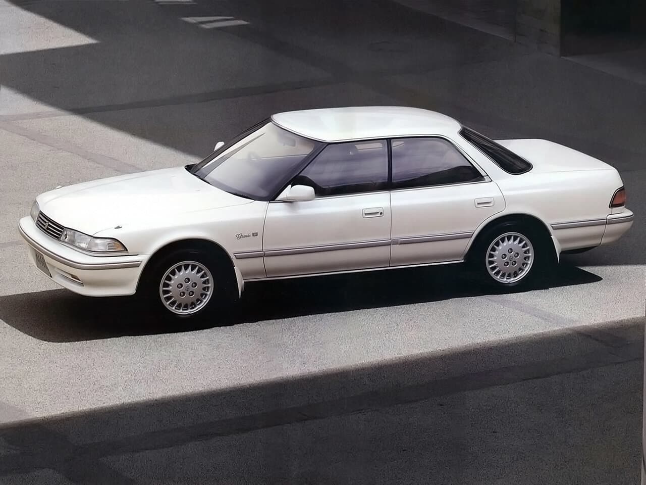 Toyota Mark II VI (X80) Седан-хардтоп, фото 4