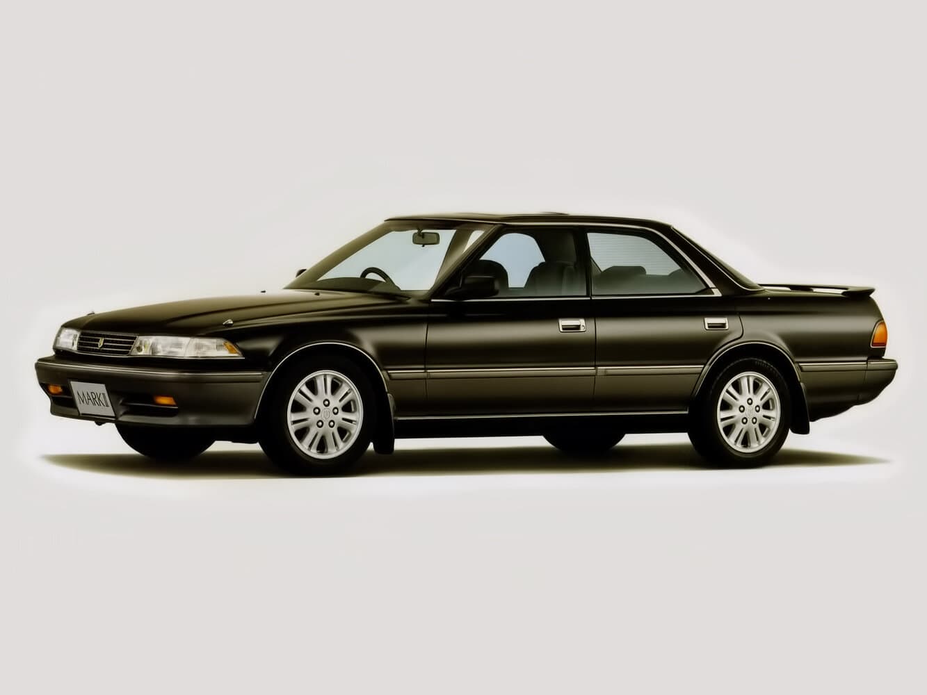 Toyota Mark II VI (X80) Седан-хардтоп, фото 2