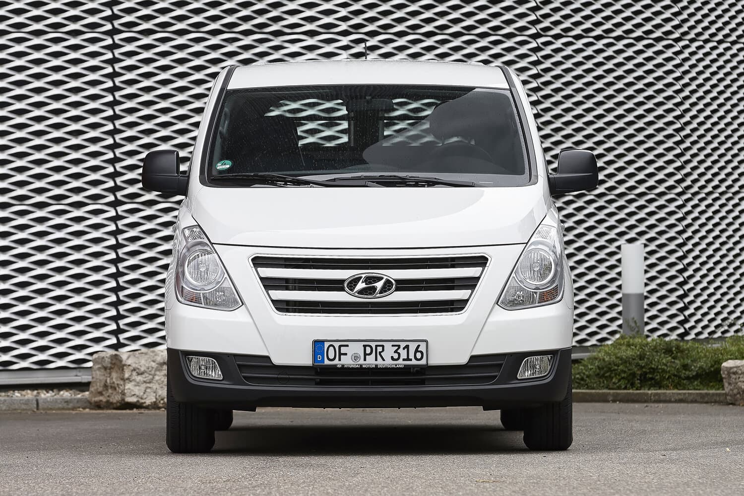 Hyundai H-1 II Рестайлинг Фургон, фото 3