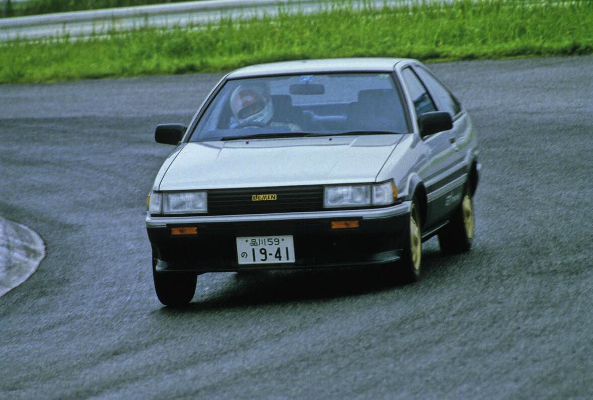 Toyota Corolla Levin IV (AE85/AE86) Хэтчбек 3 дв., фото 3