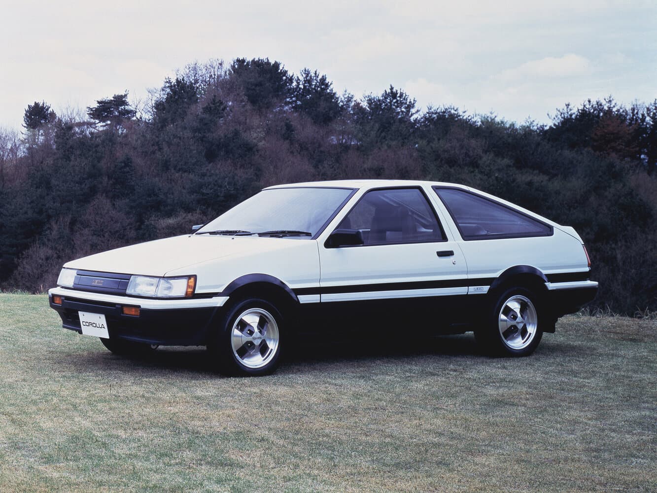 Toyota Corolla Levin IV (AE85/AE86) Хэтчбек 3 дв.