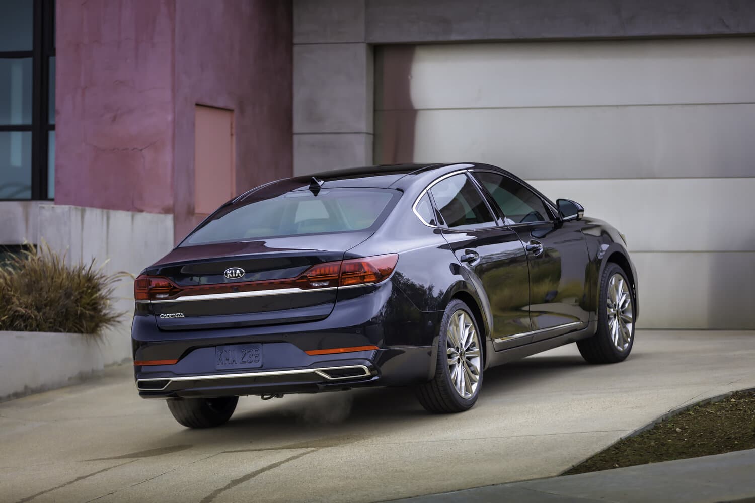 Kia Cadenza II Рестайлинг Седан, фото 4